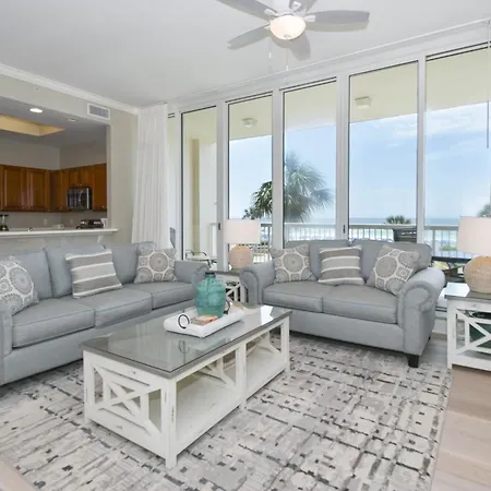 Silver Beach Towers W202
